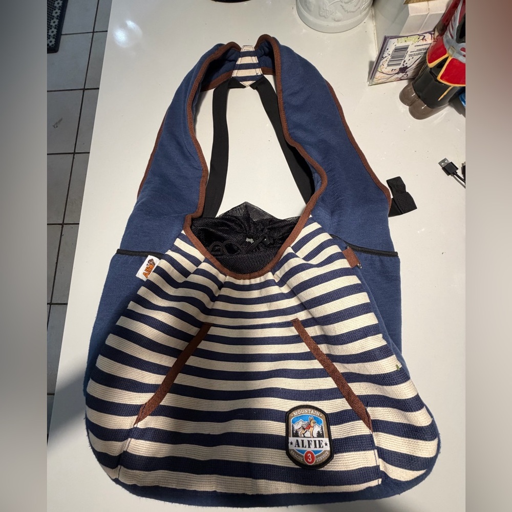 Alfie Convertable Pet sling and Backpack